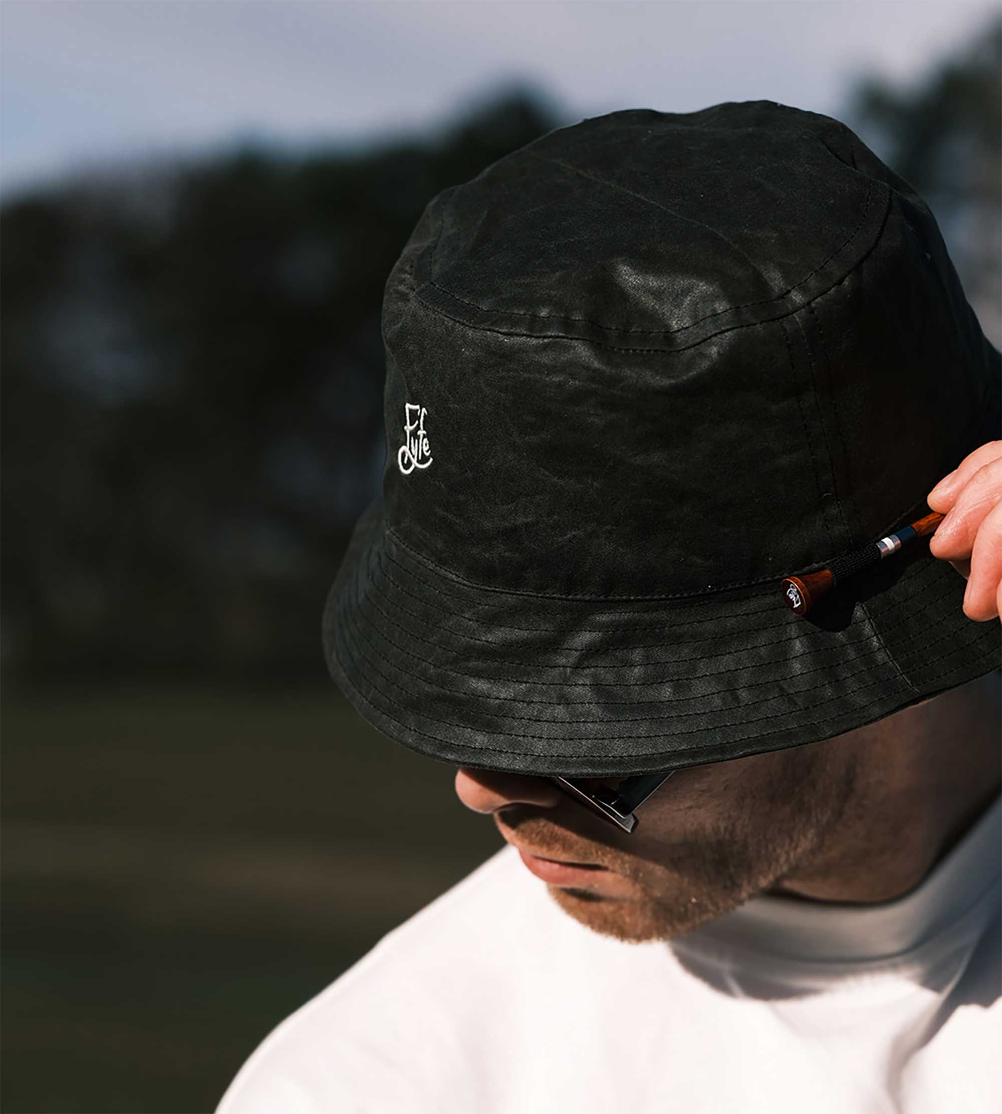 Links Wanderer Waxed Canvas Bucket Hat