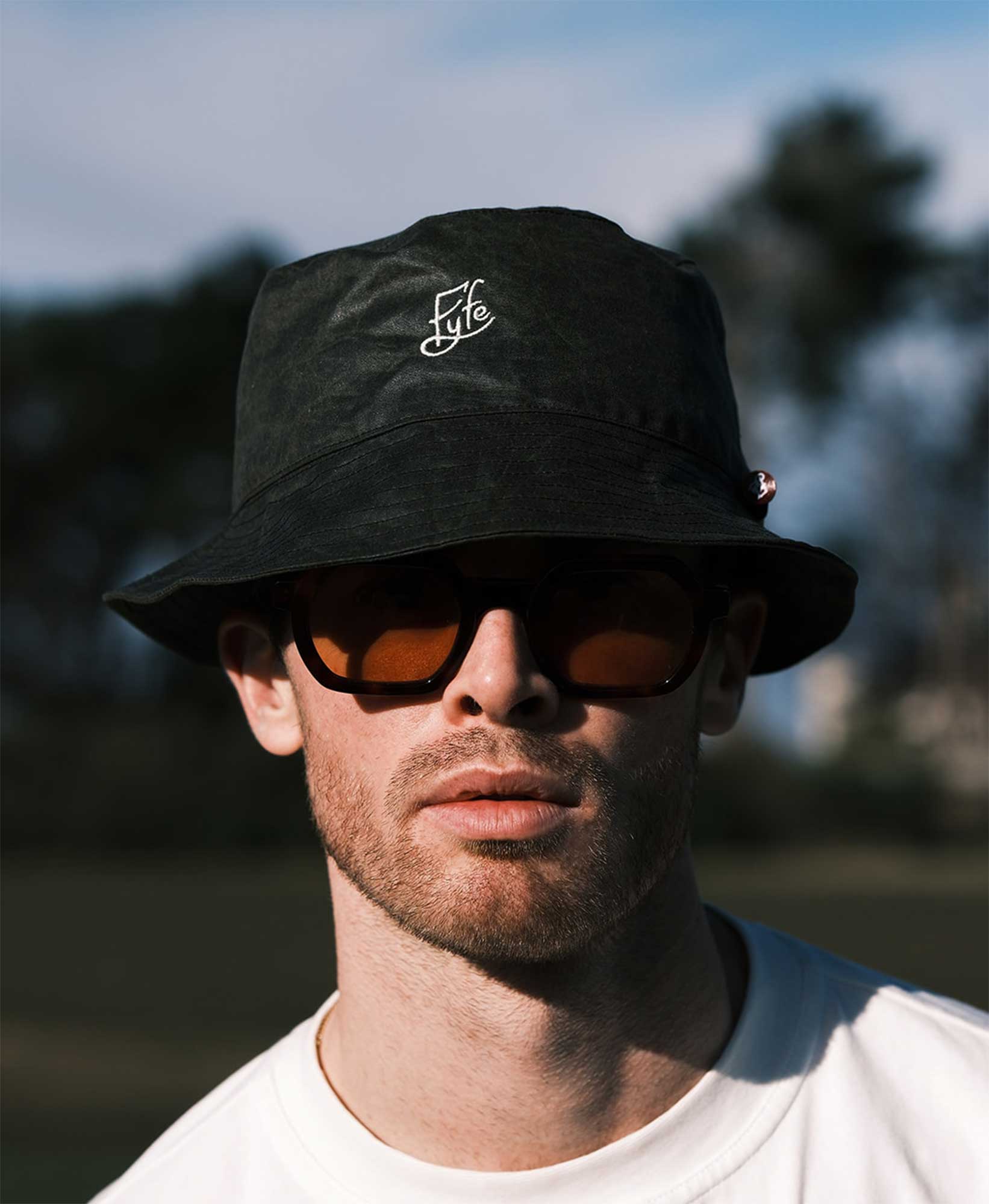 Links Wanderer Waxed Canvas Bucket Hat
