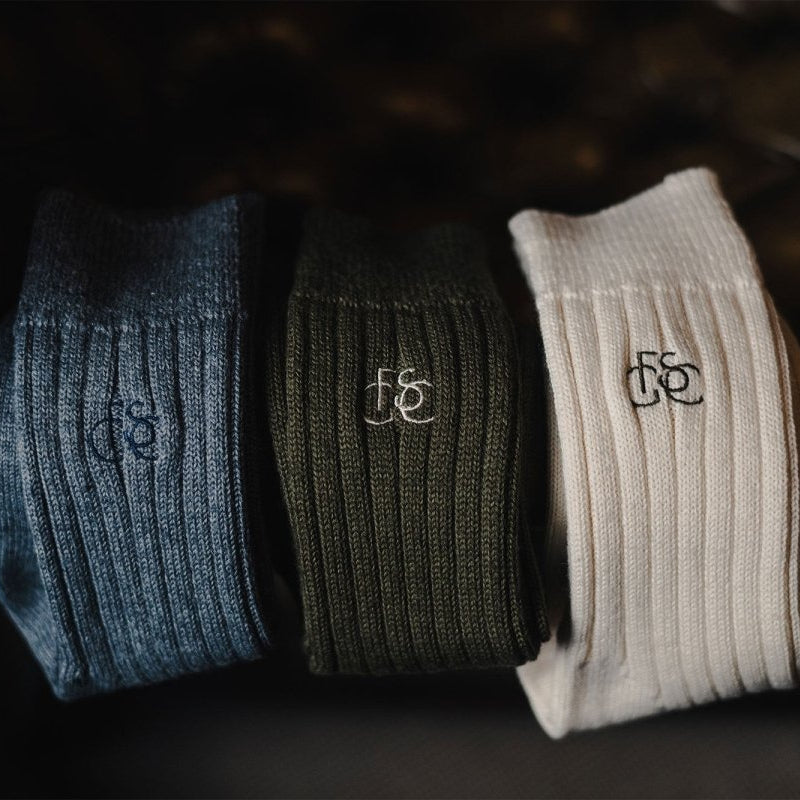 The Lodge monogram Merino Wool Socks - Dark Olive - Fyfe Golf